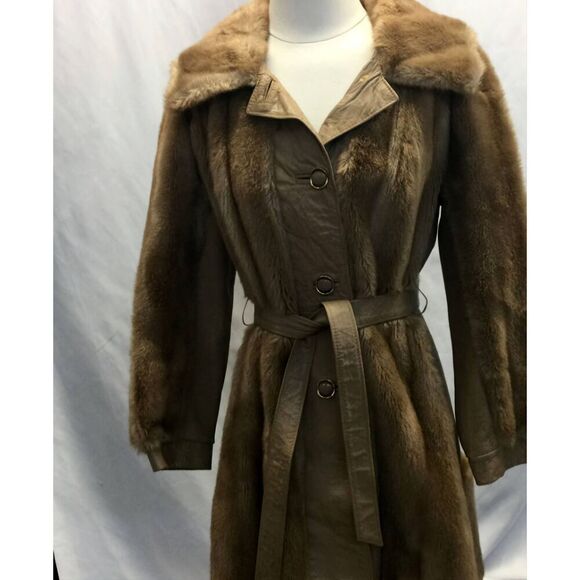 Made in England faux fur coat - Picture 1 of 8